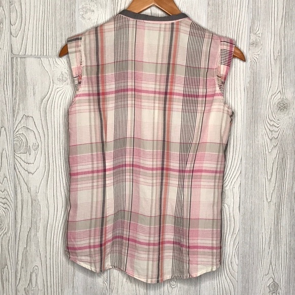 Kavu Sleeveless Plaid Button Up Top - Picture 2 of 8